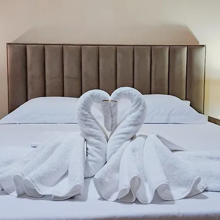 Edison Гостевой дом Берат